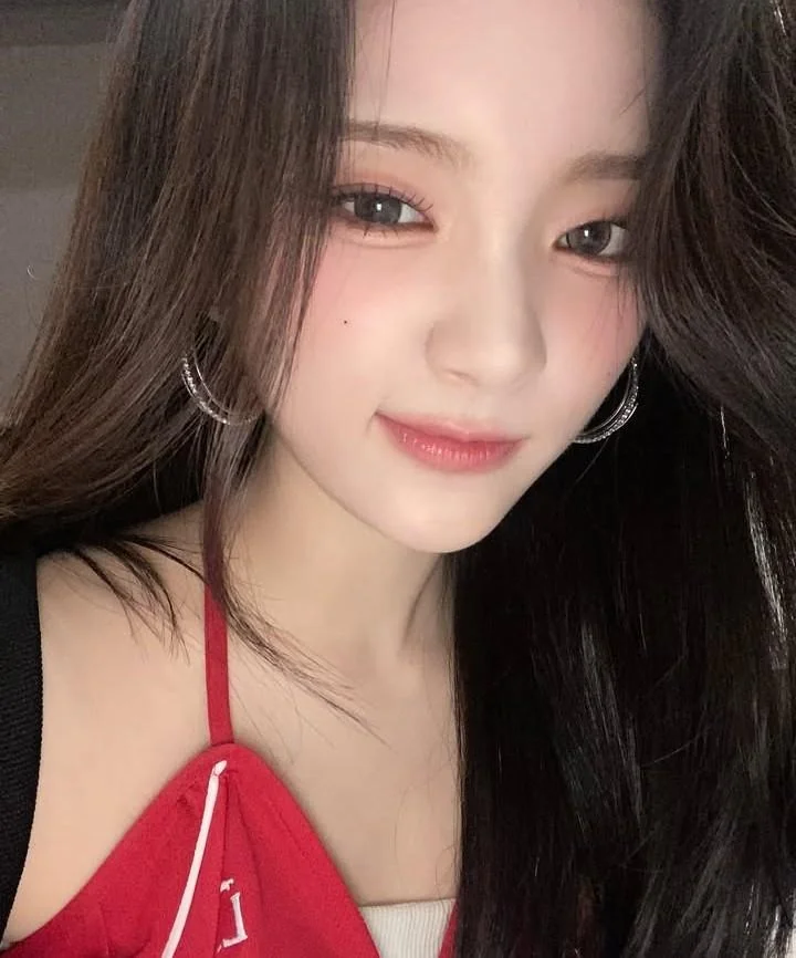 Ichillin - E.ji picture 1 of 2