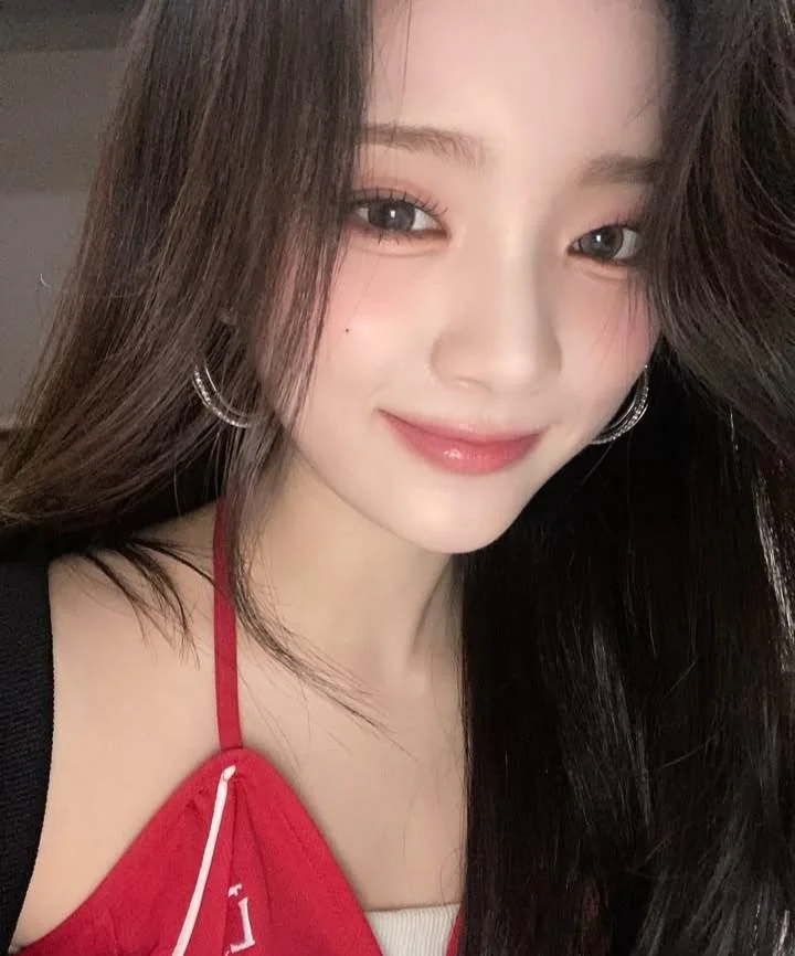 Ichillin - E.ji picture 2 of 2