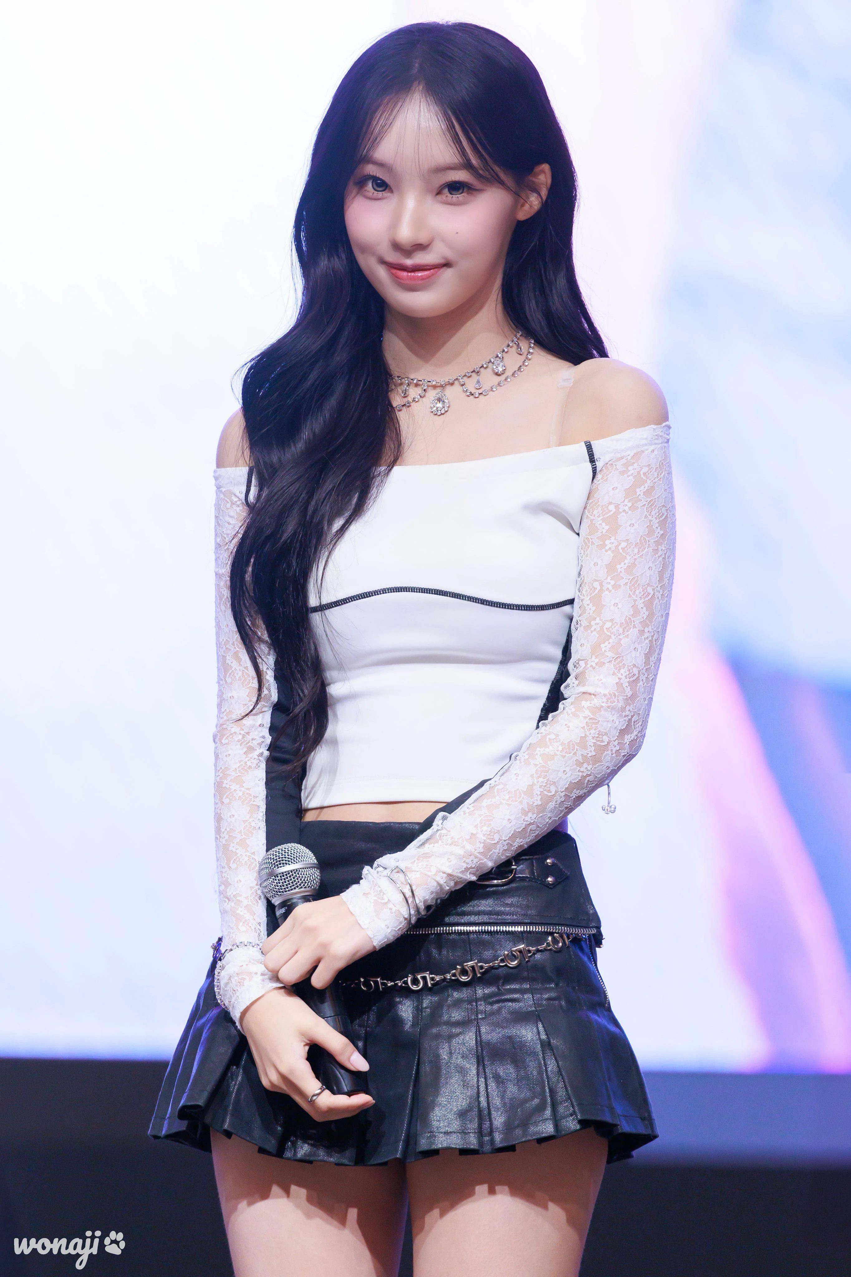 RESCENE Woni picture 1 of 1