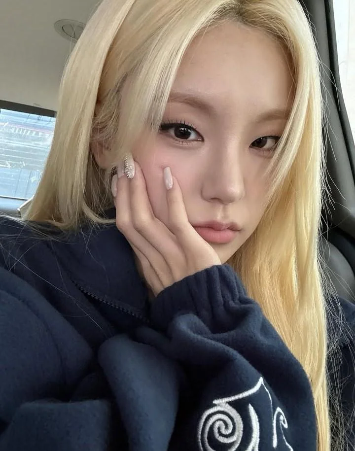 Itzy - Yeji picture 1 of 1