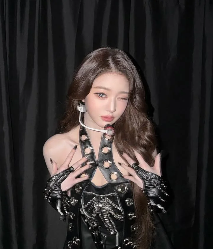 IVE - Wonyoung picture 1 of 1