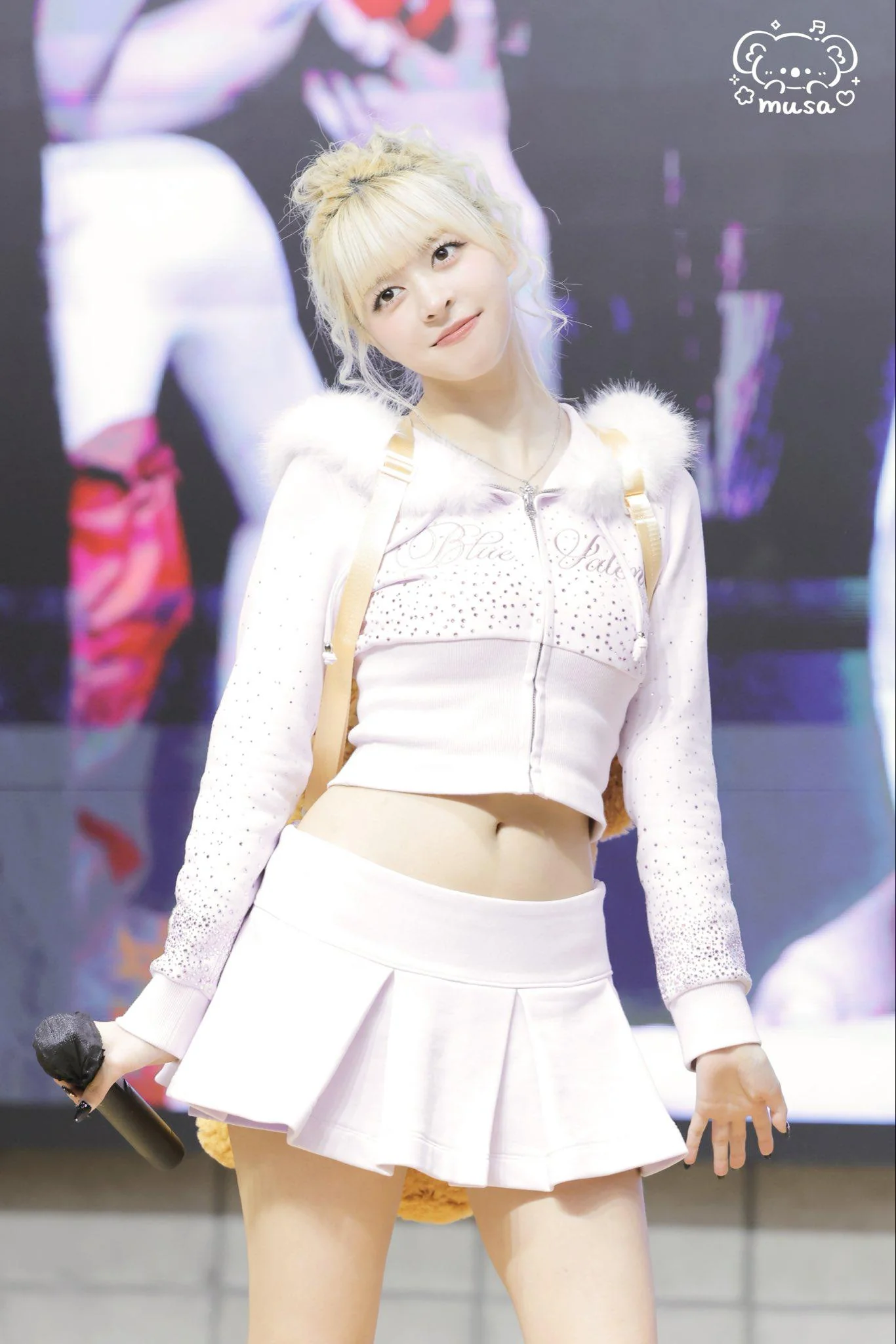 NMIXX Lily picture 1 of 1