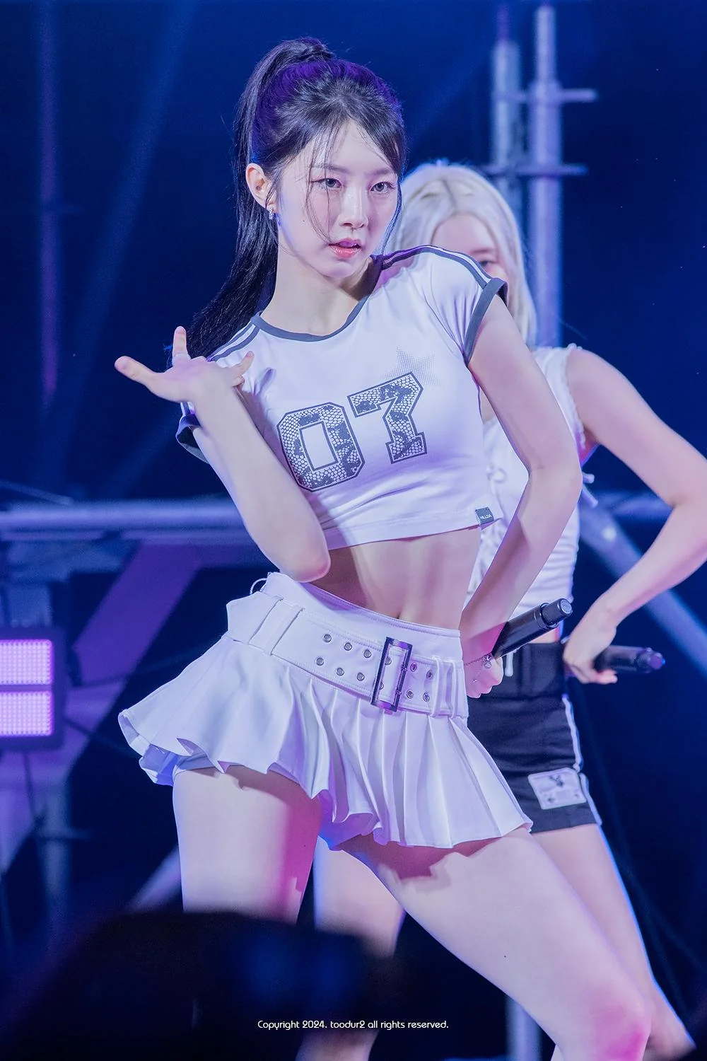 LIGHTSUM Juhyeon picture 1 of 4