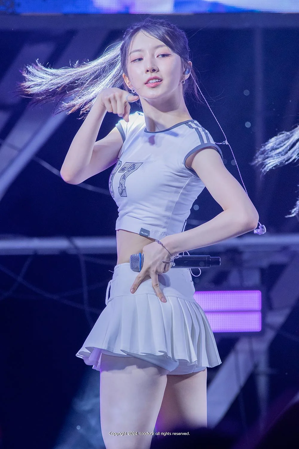 LIGHTSUM Juhyeon picture 3 of 4