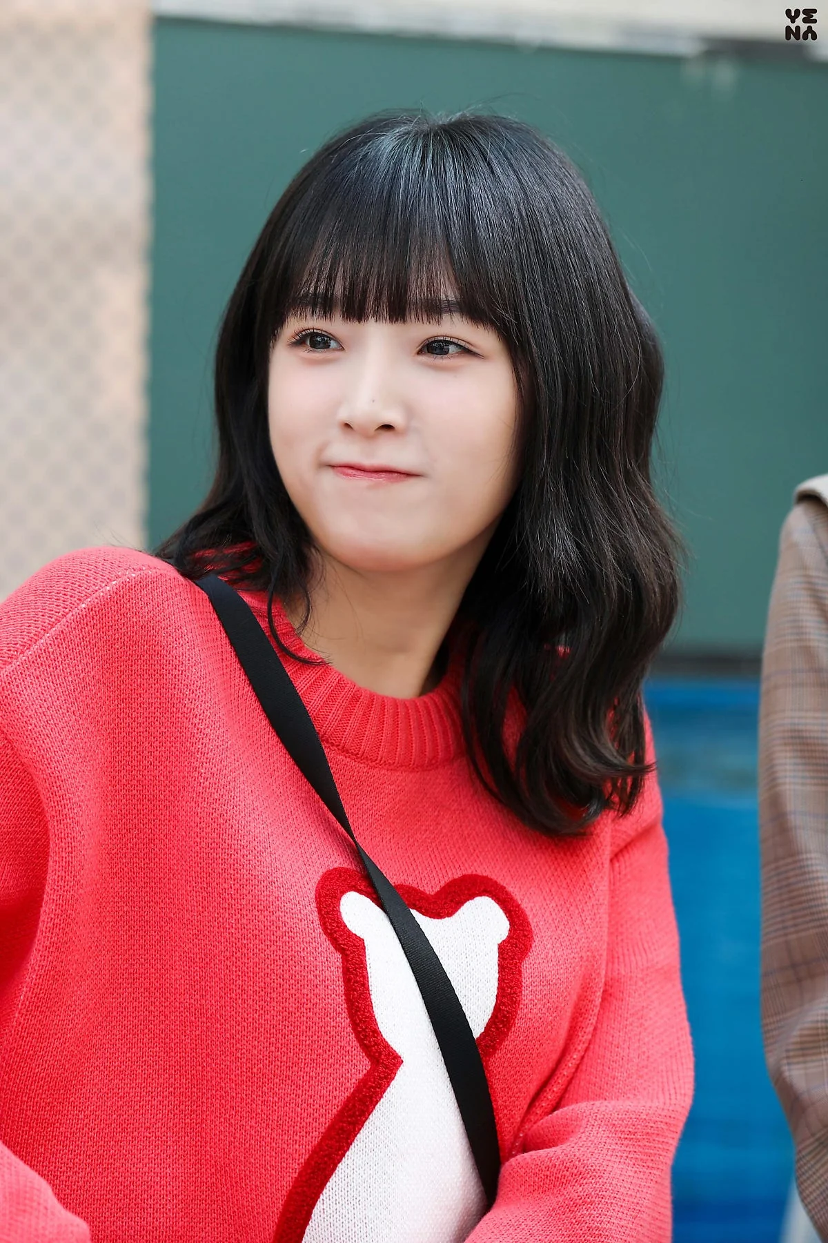 Choi Yena picture 1 of 6