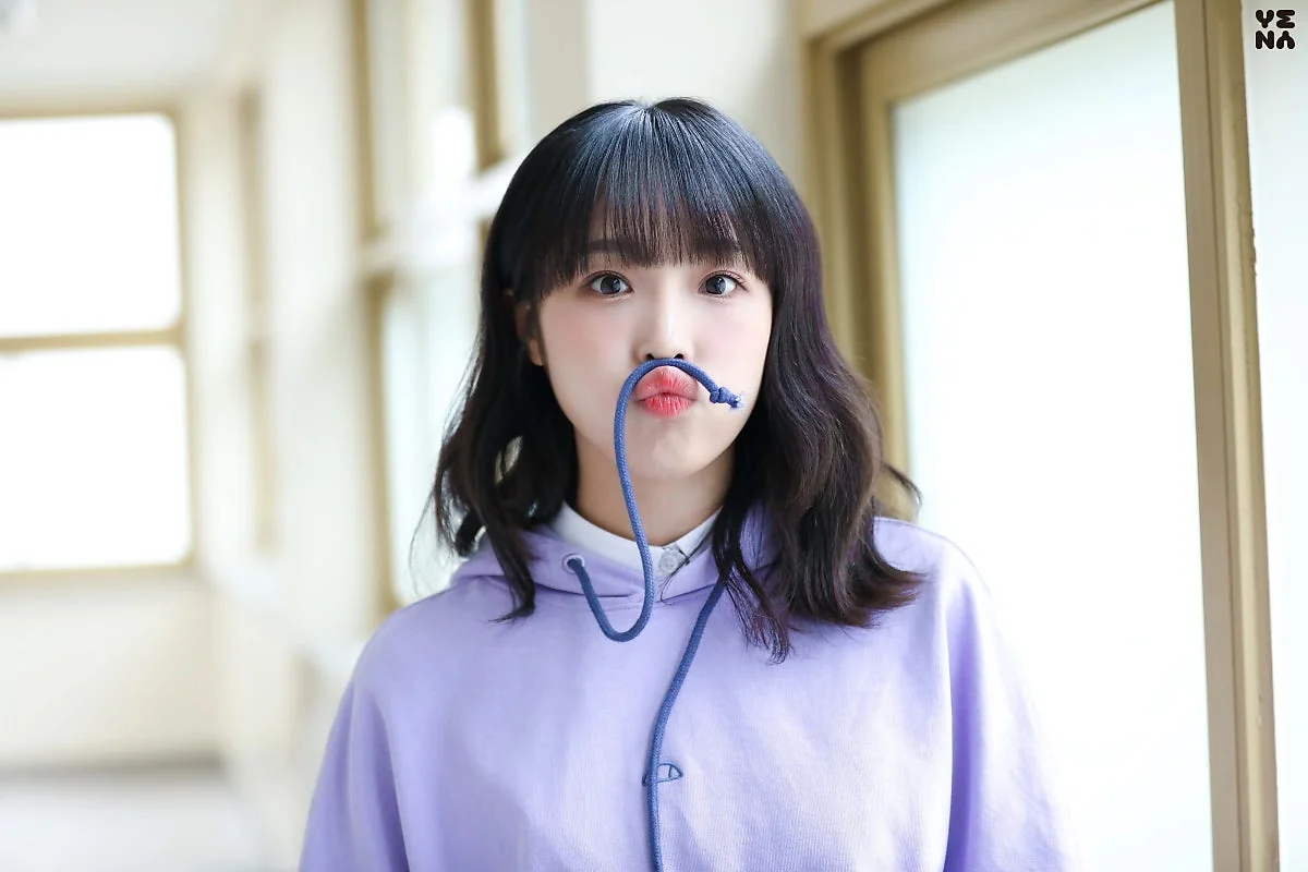 Choi Yena picture 5 of 6