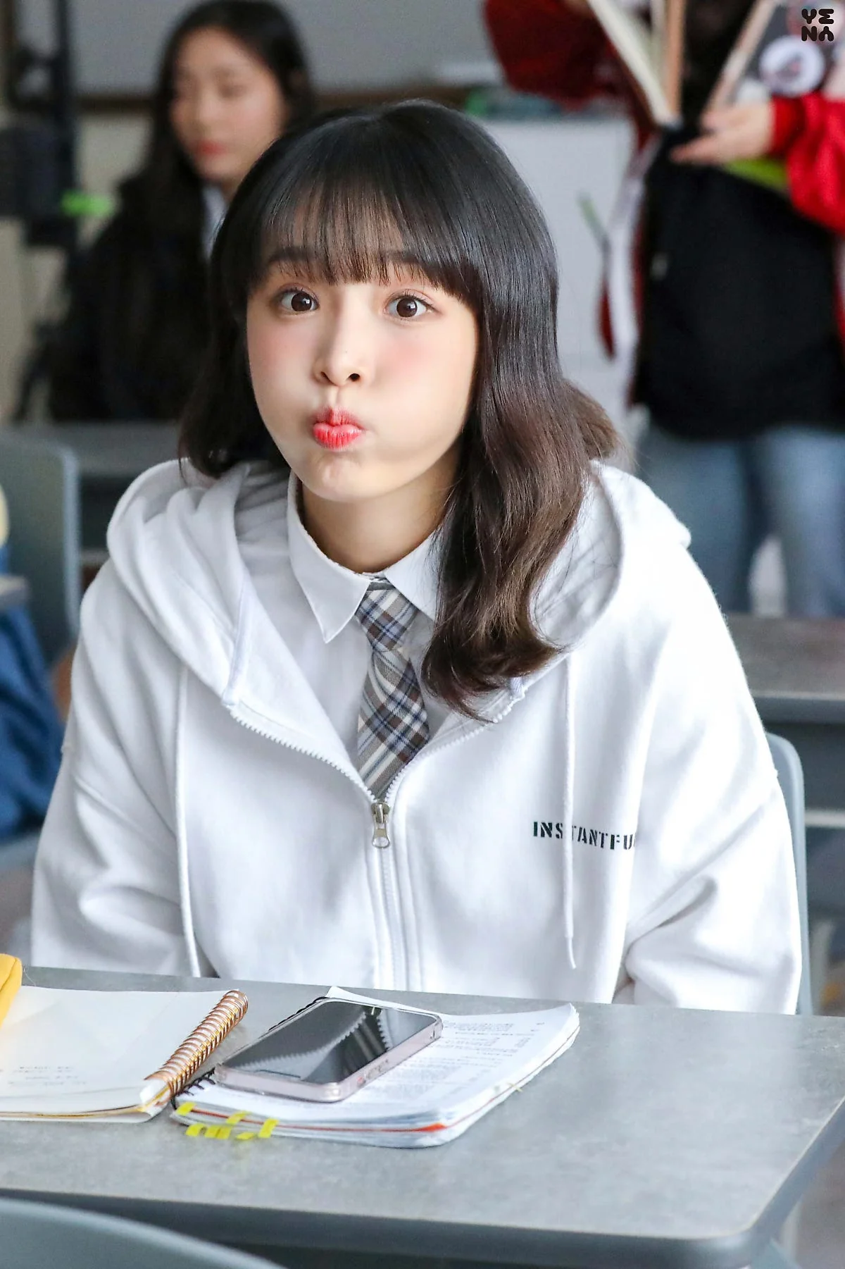 Choi Yena picture 6 of 6