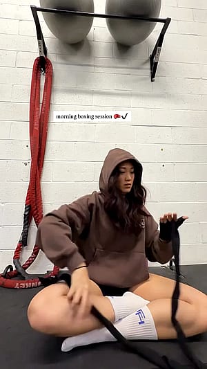 Isabel Tang (Belnotbella)'