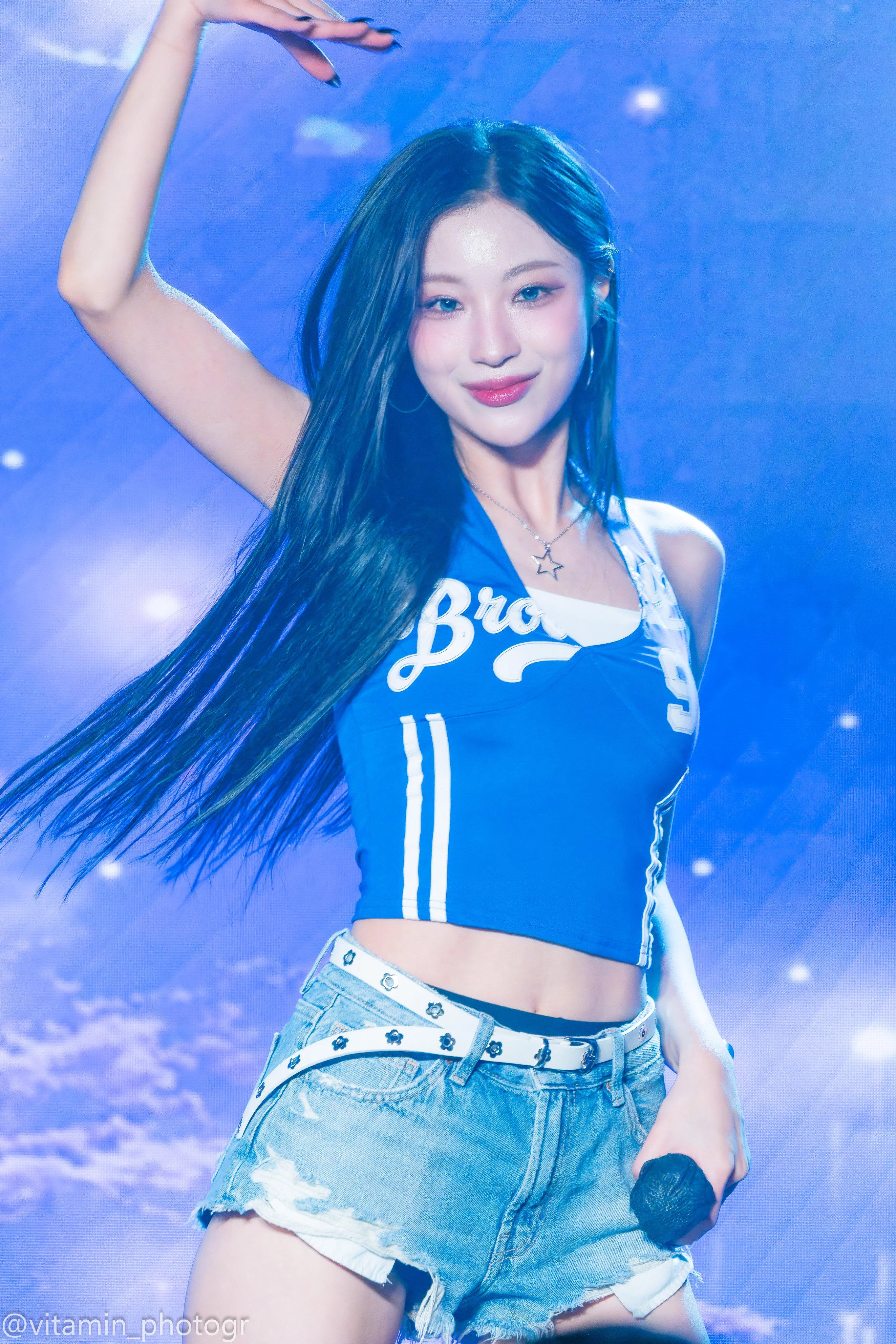 ICHILLIN' Yeju picture 1 of 1