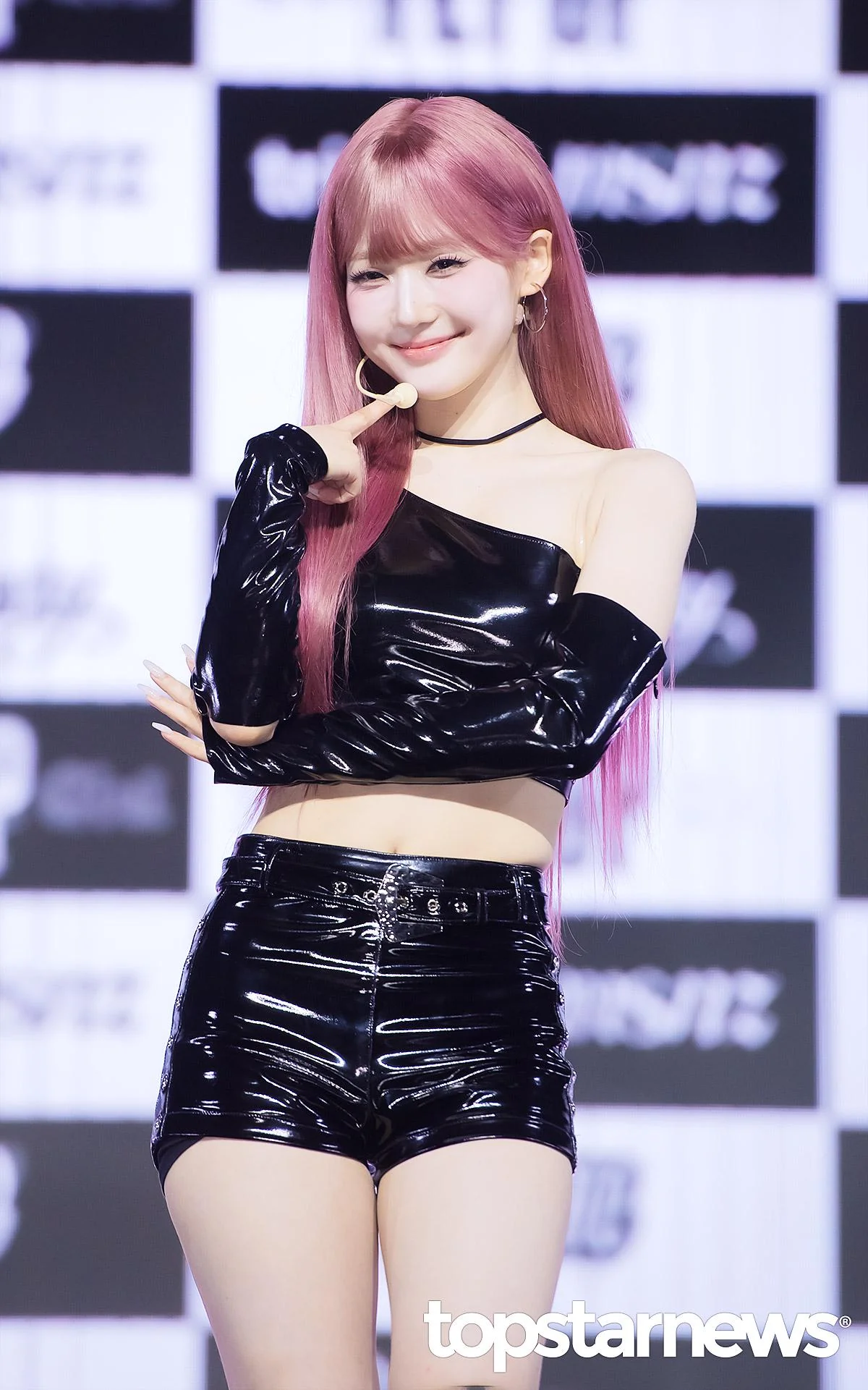 tripleS Seoyeon picture 1 of 1