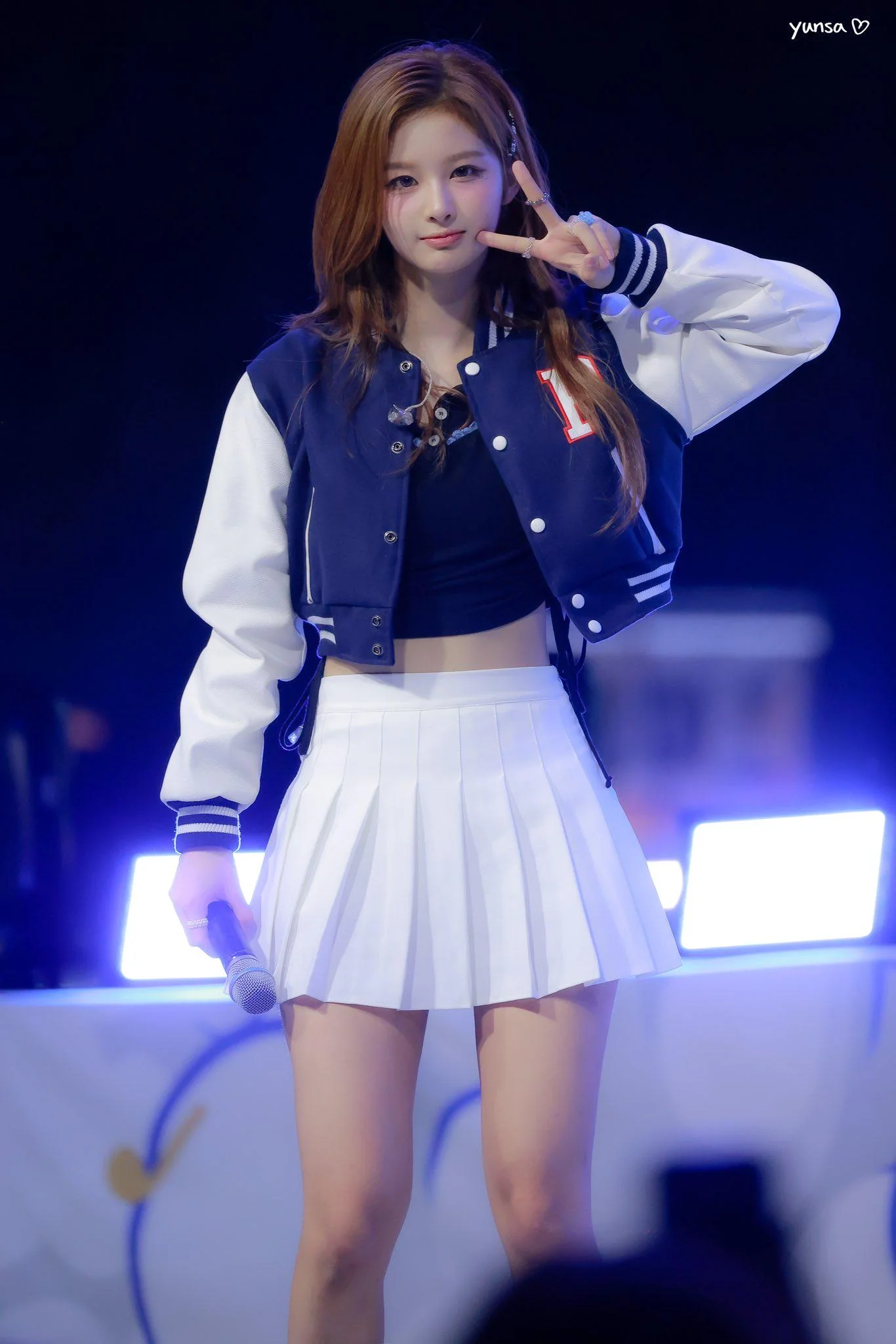 NMIXX Sullyoon picture 1 of 1