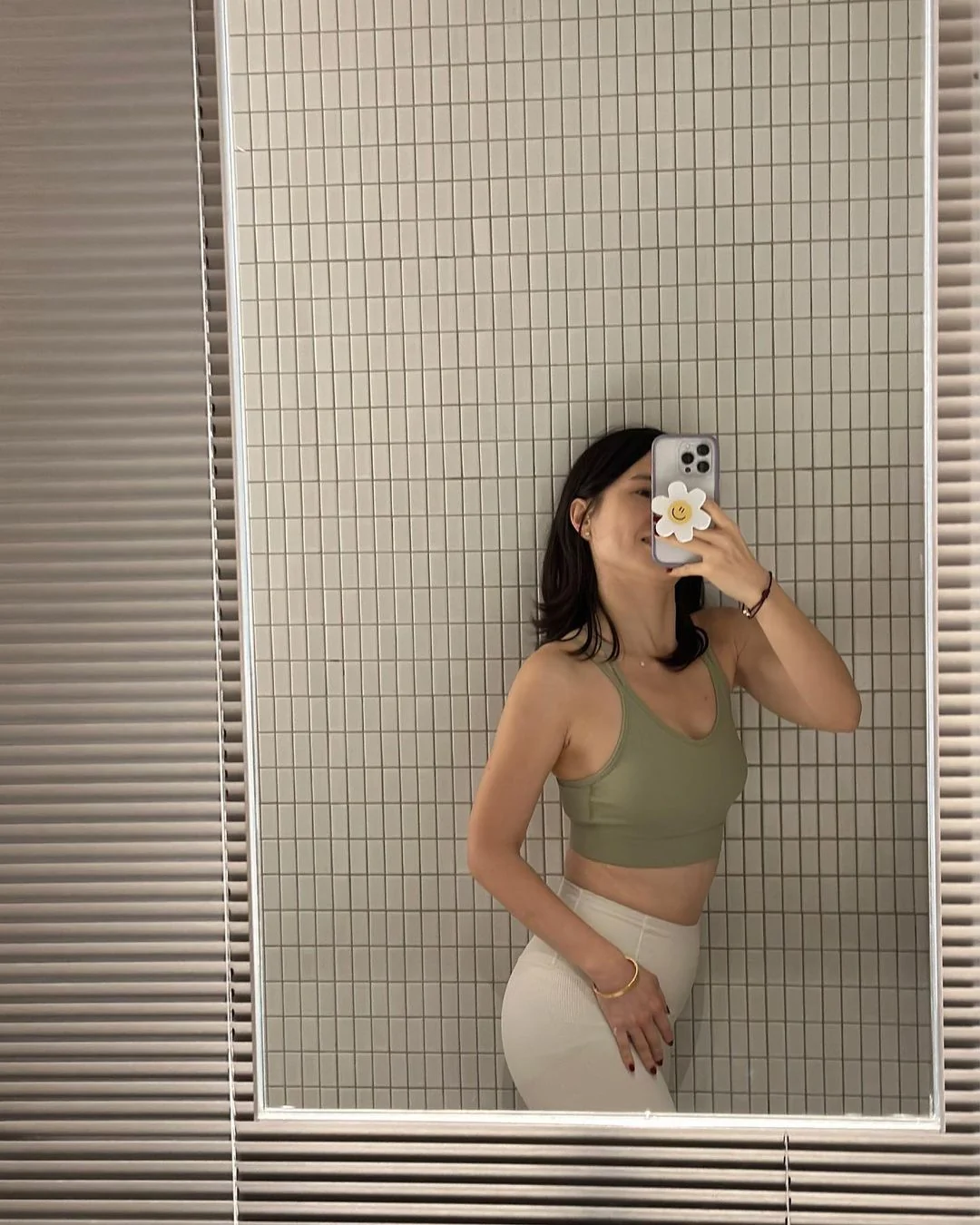 my stomach doesnt look as flat after thanksgiving picture 5 of 5