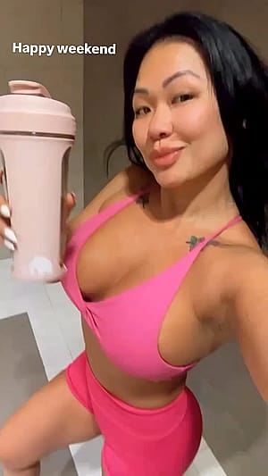 Sue Le (IG: barbellemami_the_ifbbpro)'