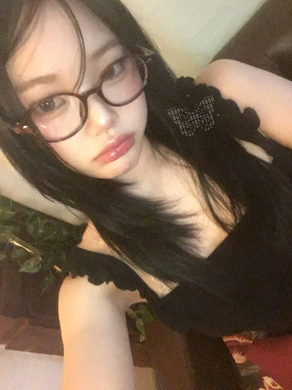 CLASS:y Boeun picture 1 of 1