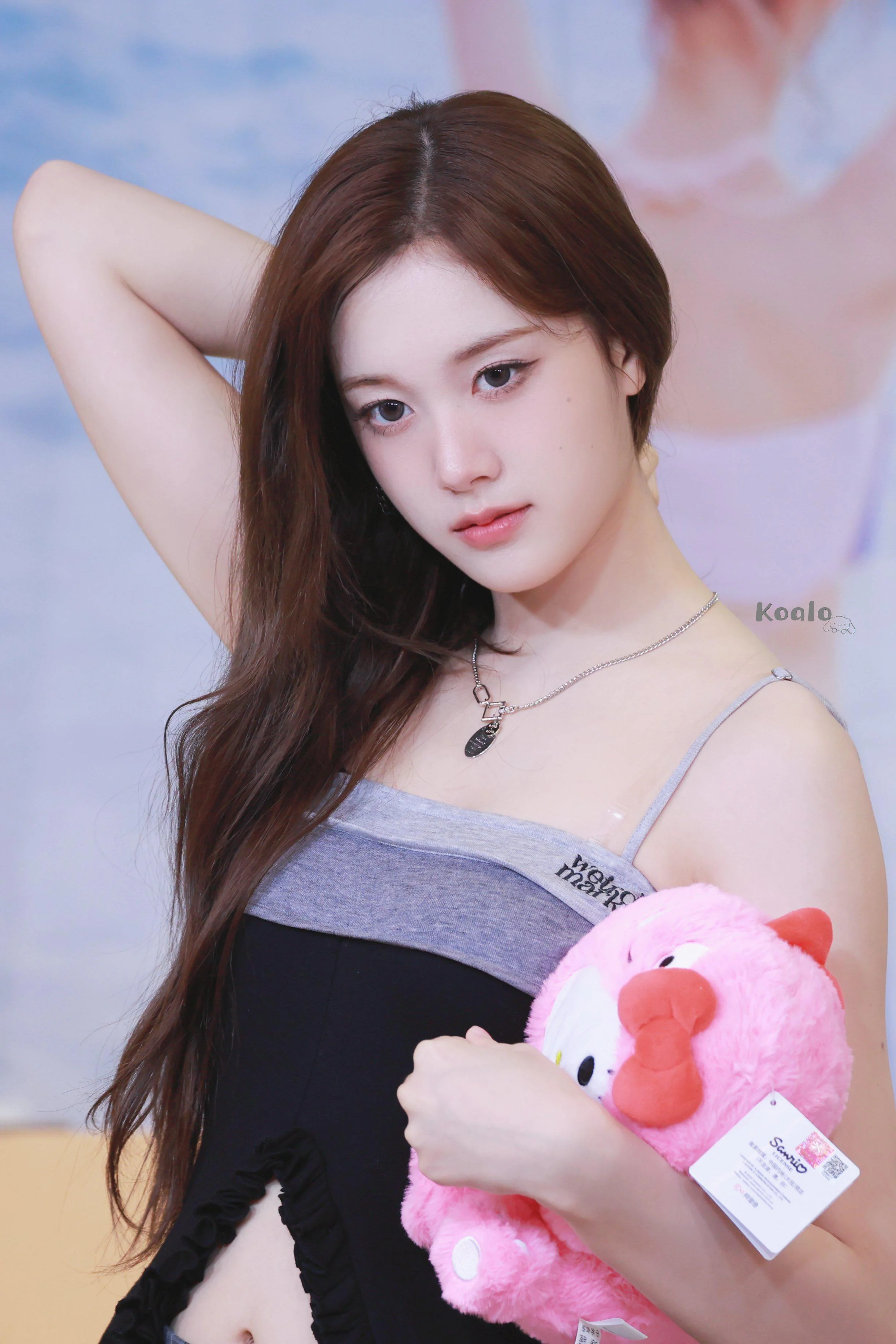 STAYC J picture 1 of 1