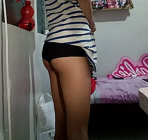 Finally seeing some progress in my glutes, still not perfect but improving a little every day. F18 157cm 43kg'