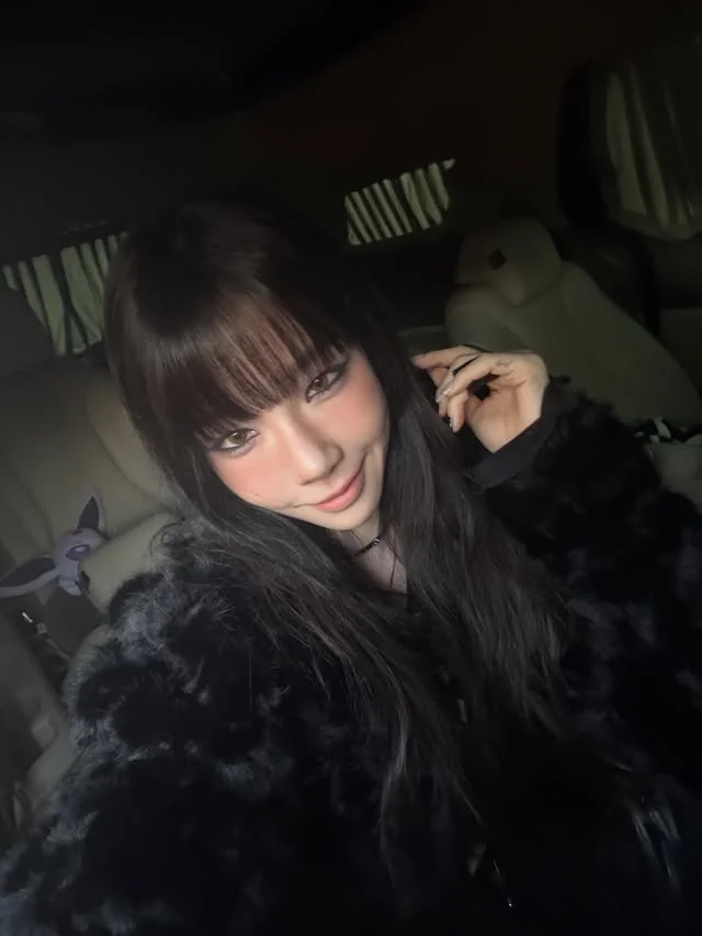 SNSD Taeyeon picture 1 of 5