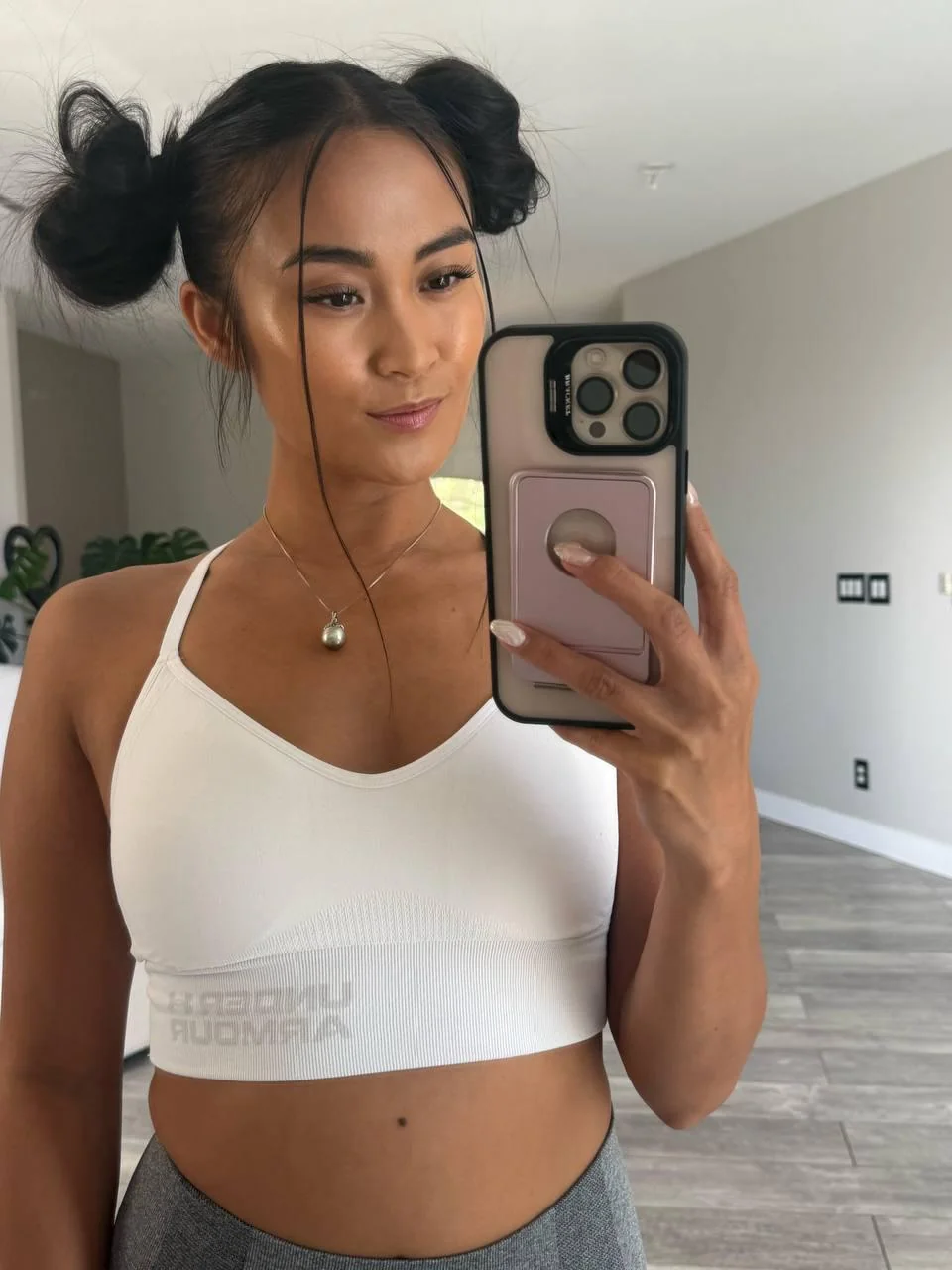 Sunshine Sina picture 1 of 1