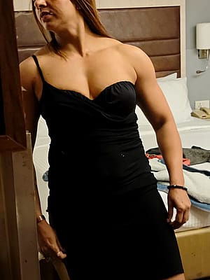 Fit indian strong mom.... Muscles with beauty....'