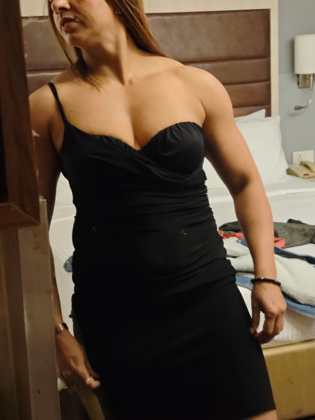 Fit indian strong mom.... Muscles with beauty.... picture 1 of 1