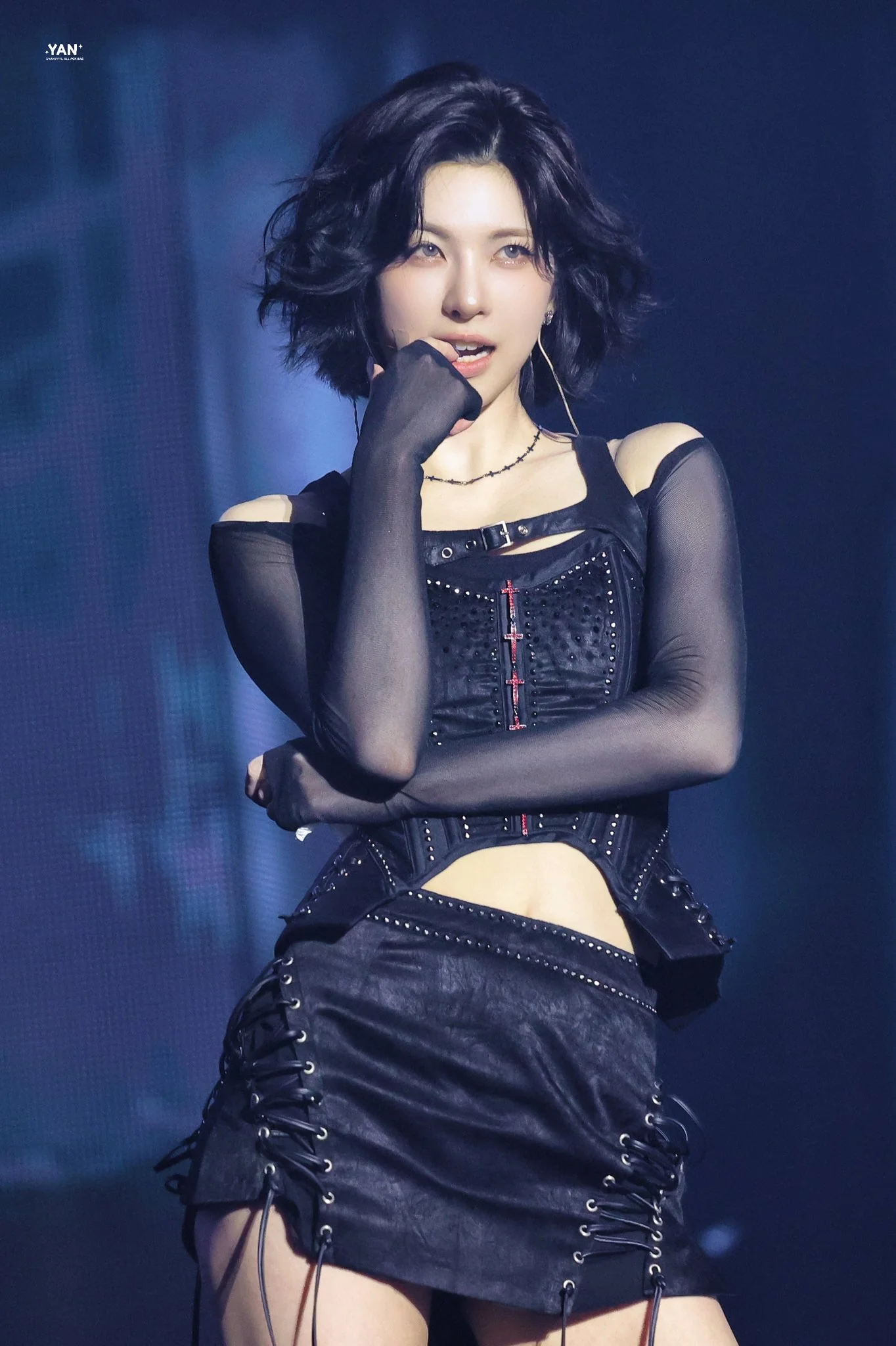 NMIXX Bae picture 1 of 2