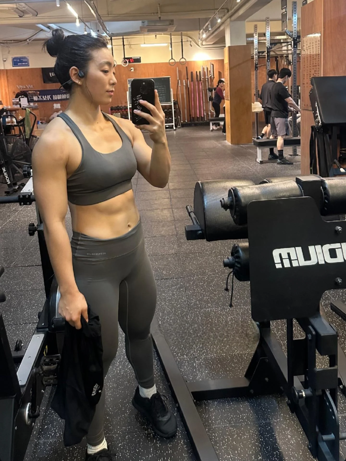 Go Min Jung picture 1 of 1