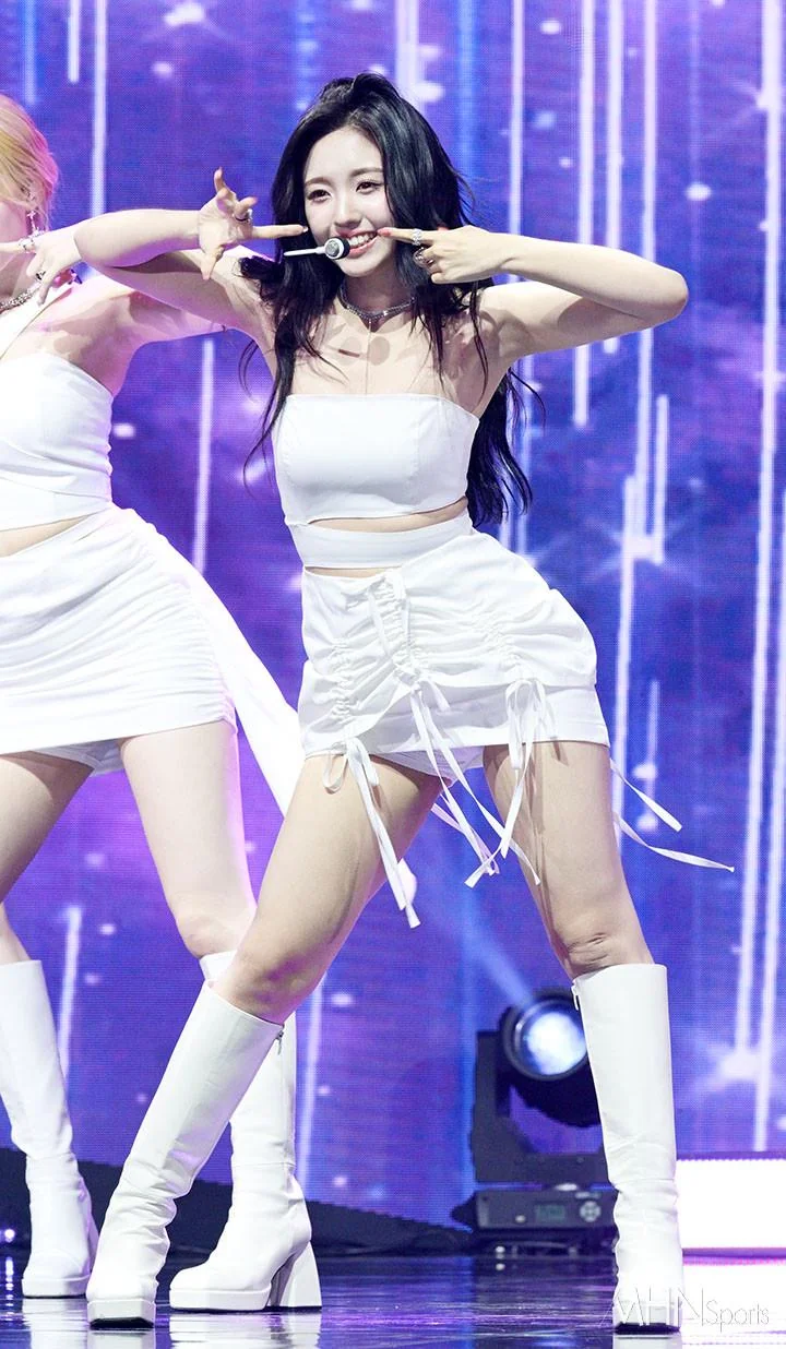 MADEIN Yeseo picture 1 of 1