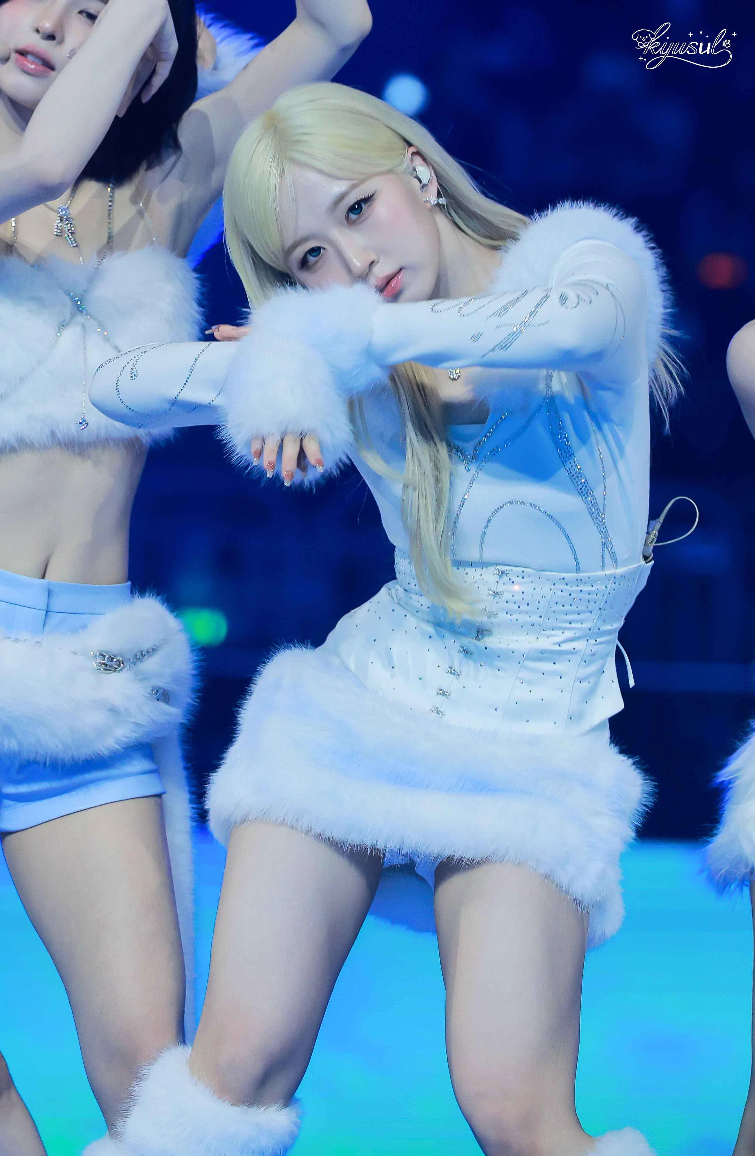 NMIXX Haewon picture 1 of 1