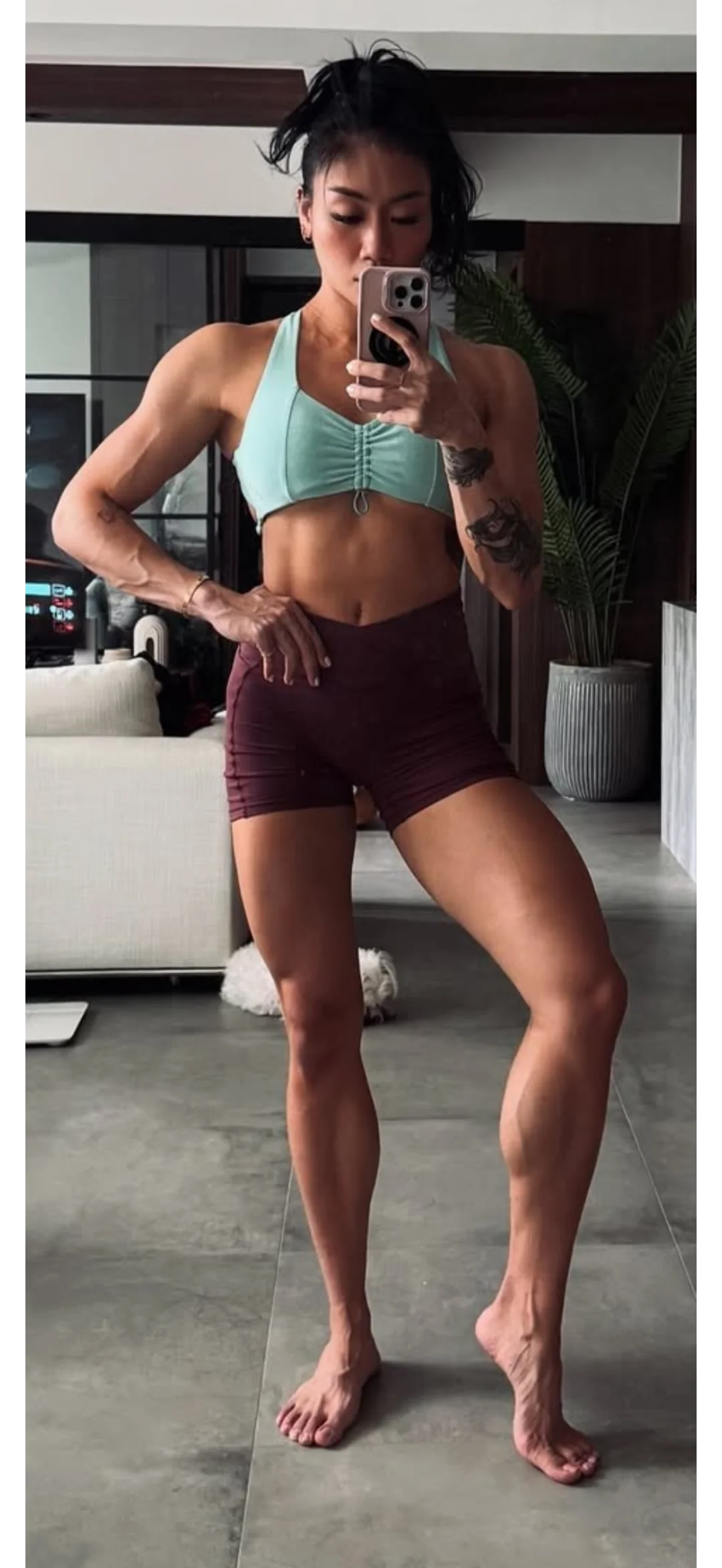 Amanda Lee picture 3 of 4