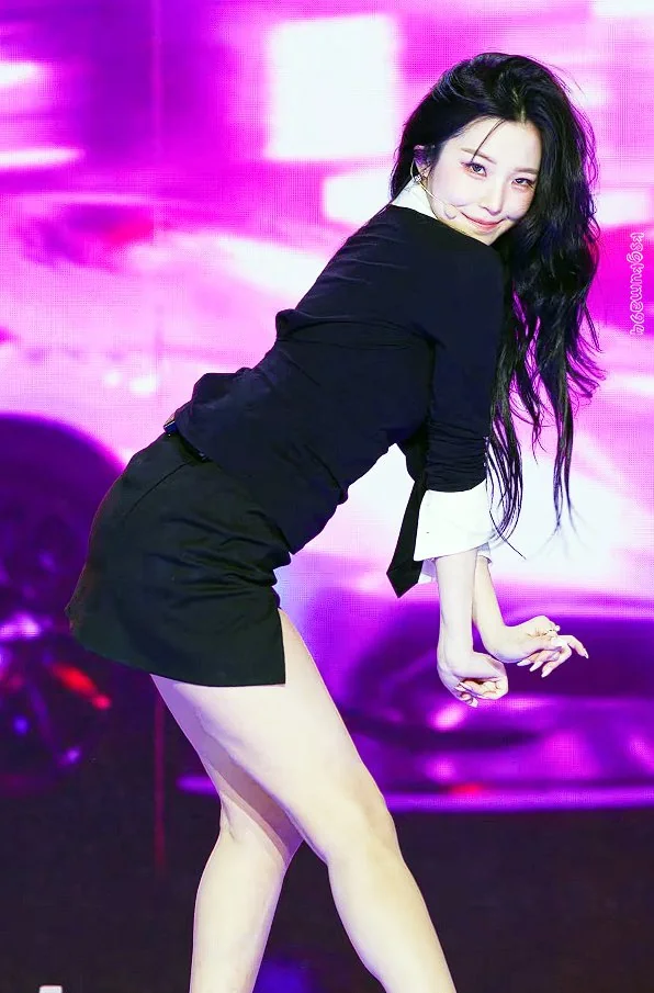 fromis_9 Jiheon picture 7 of 7