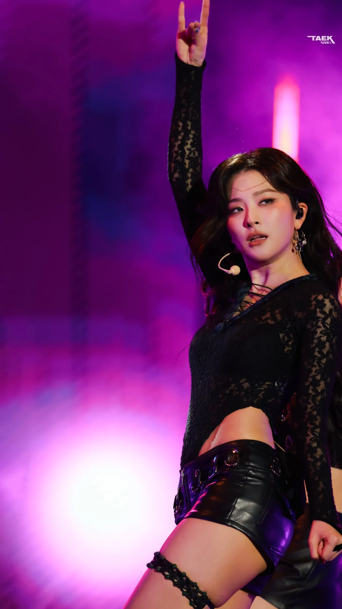 Seulgi picture 2 of 3