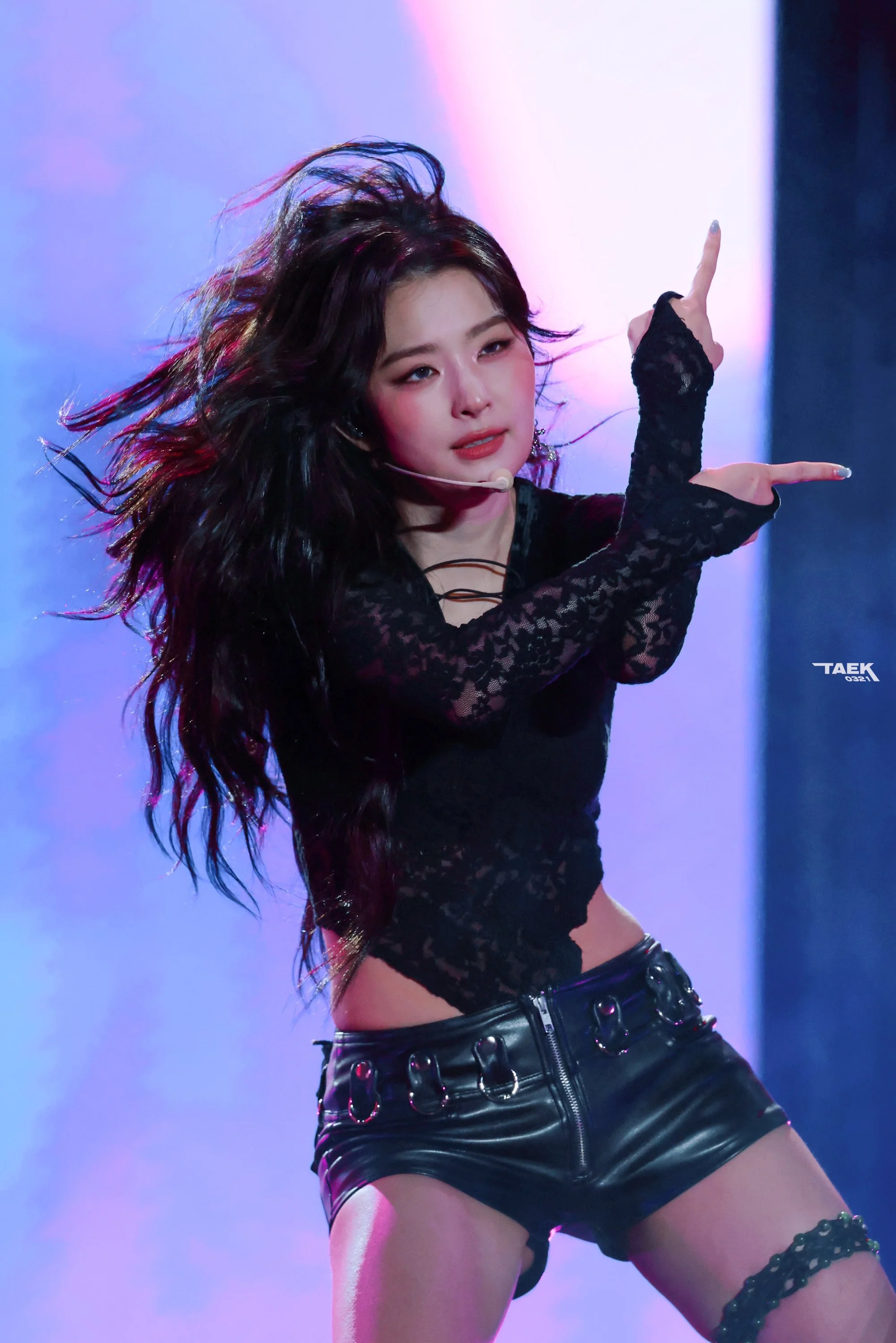 Seulgi picture 3 of 3