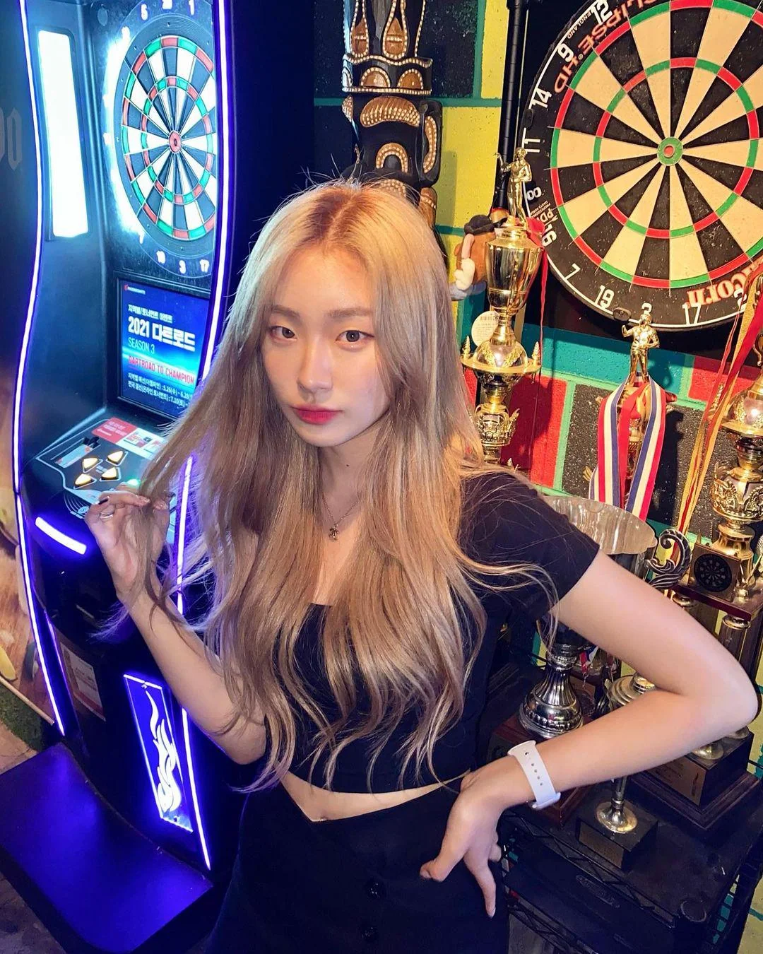 Asian blonde picture 1 of 1