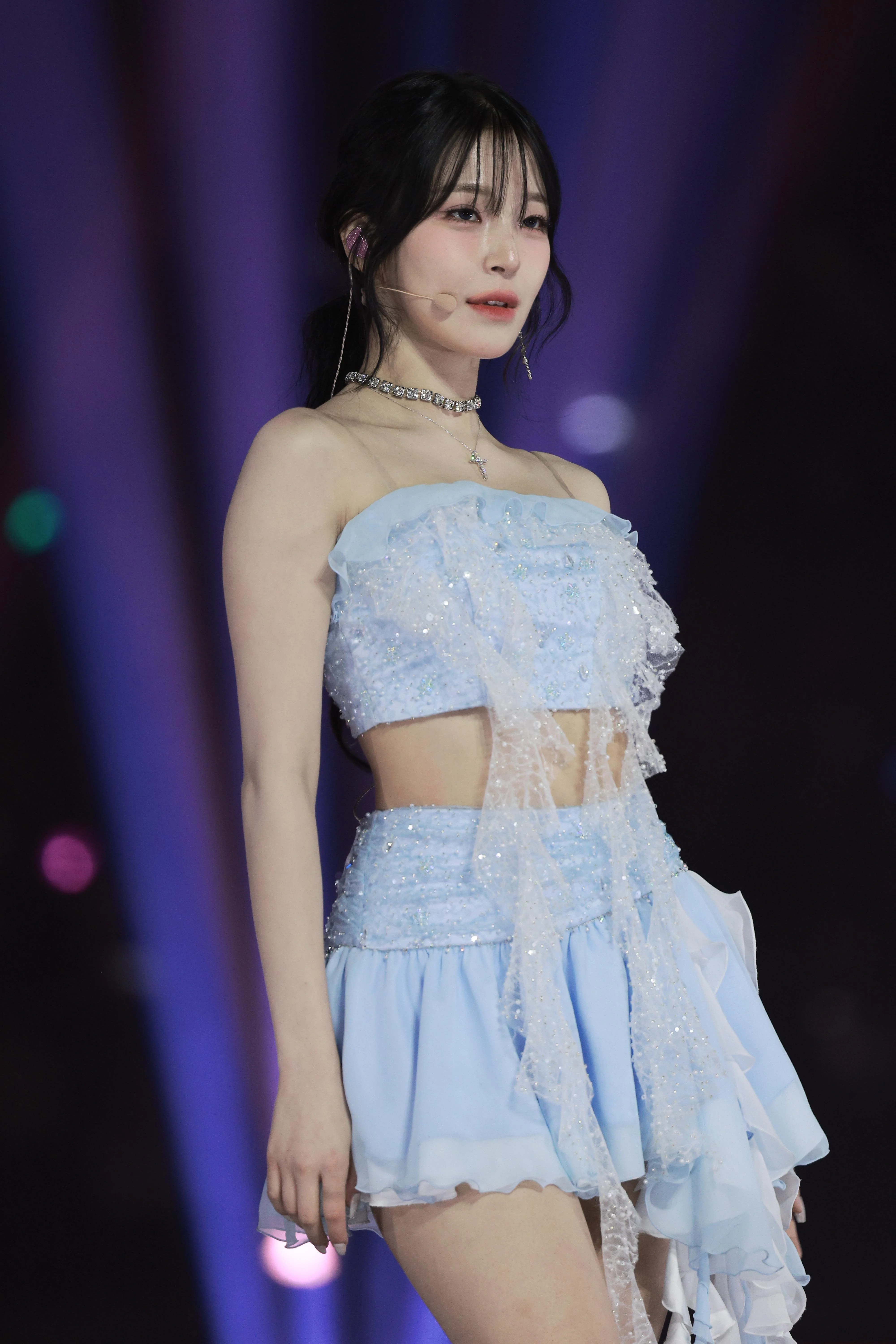 fromis_9 Jiheon picture 1 of 1