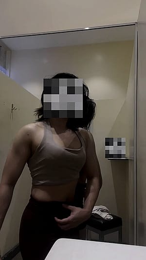 28F 50kg 4’11”'