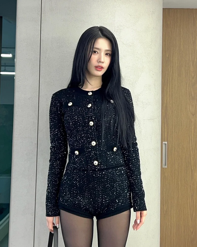 Miyeon picture 1 of 1