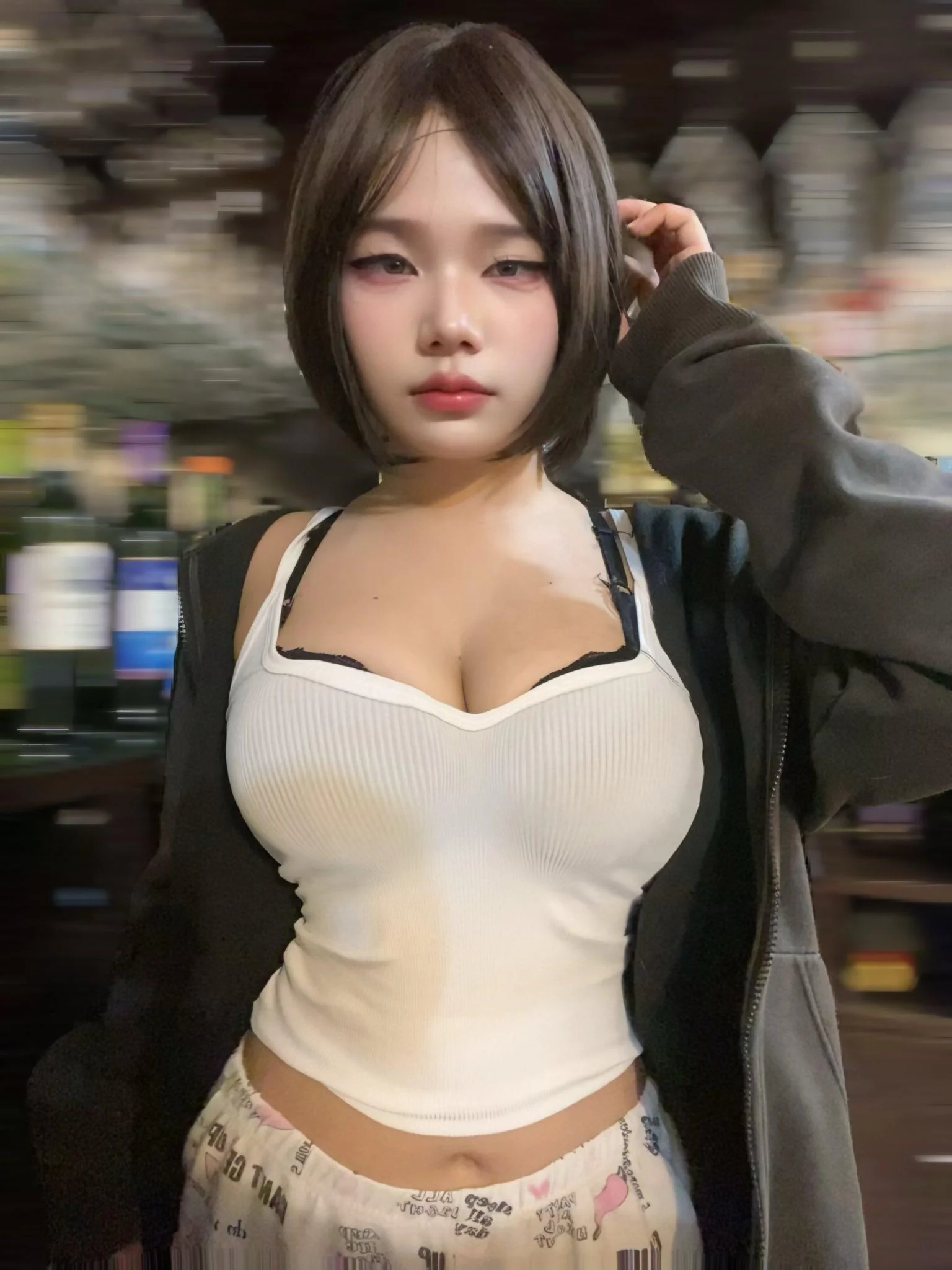 Hyunn picture 1 of 1