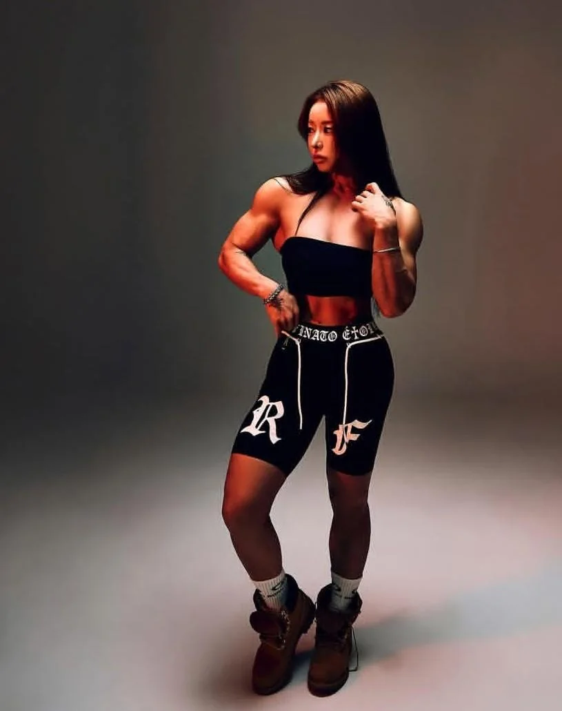 Jeong Myeong Jeong picture 7 of 9