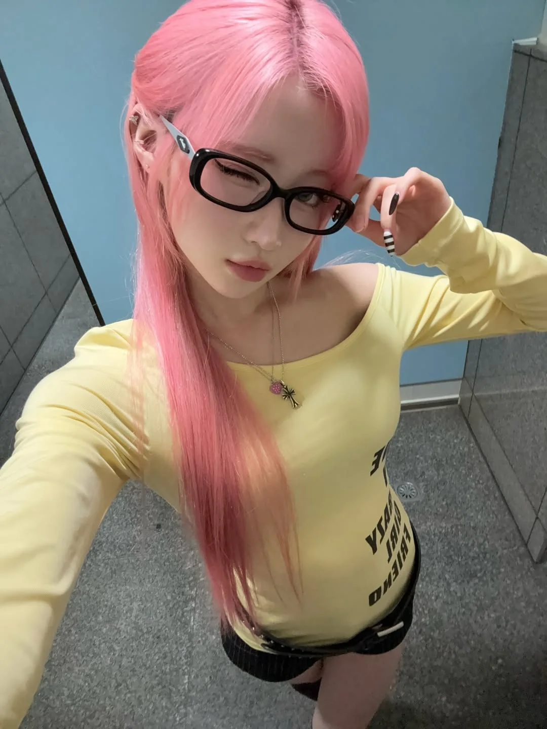 Asa (Babymonster) picture 1 of 3