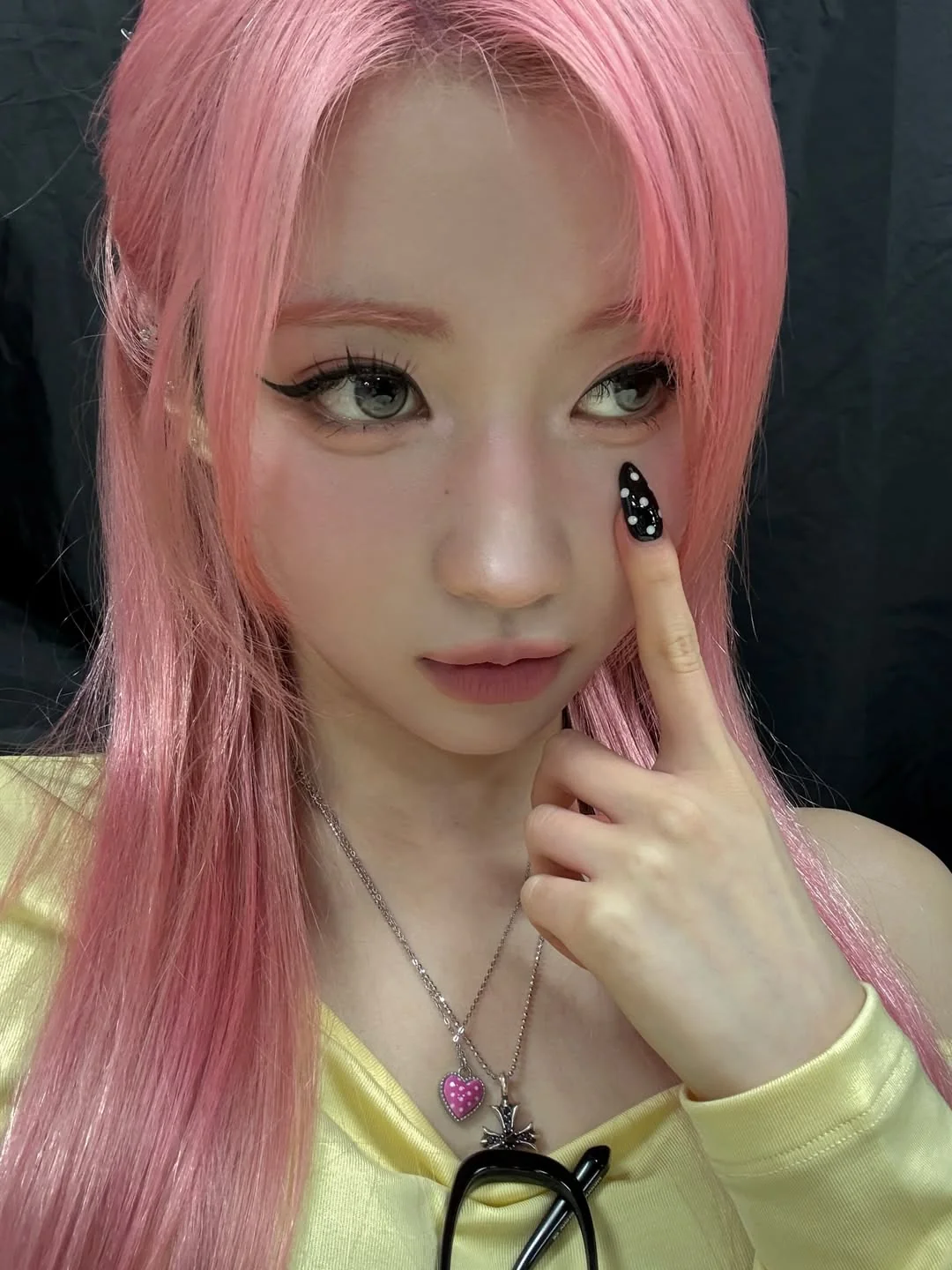 Asa (Babymonster) picture 3 of 3