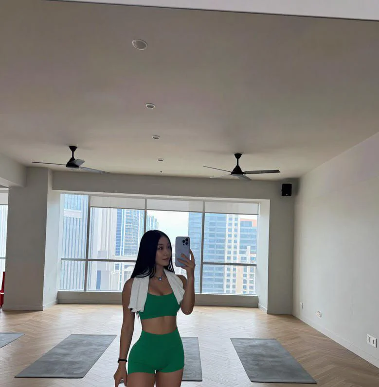How about a gym date with me? picture 1 of 1