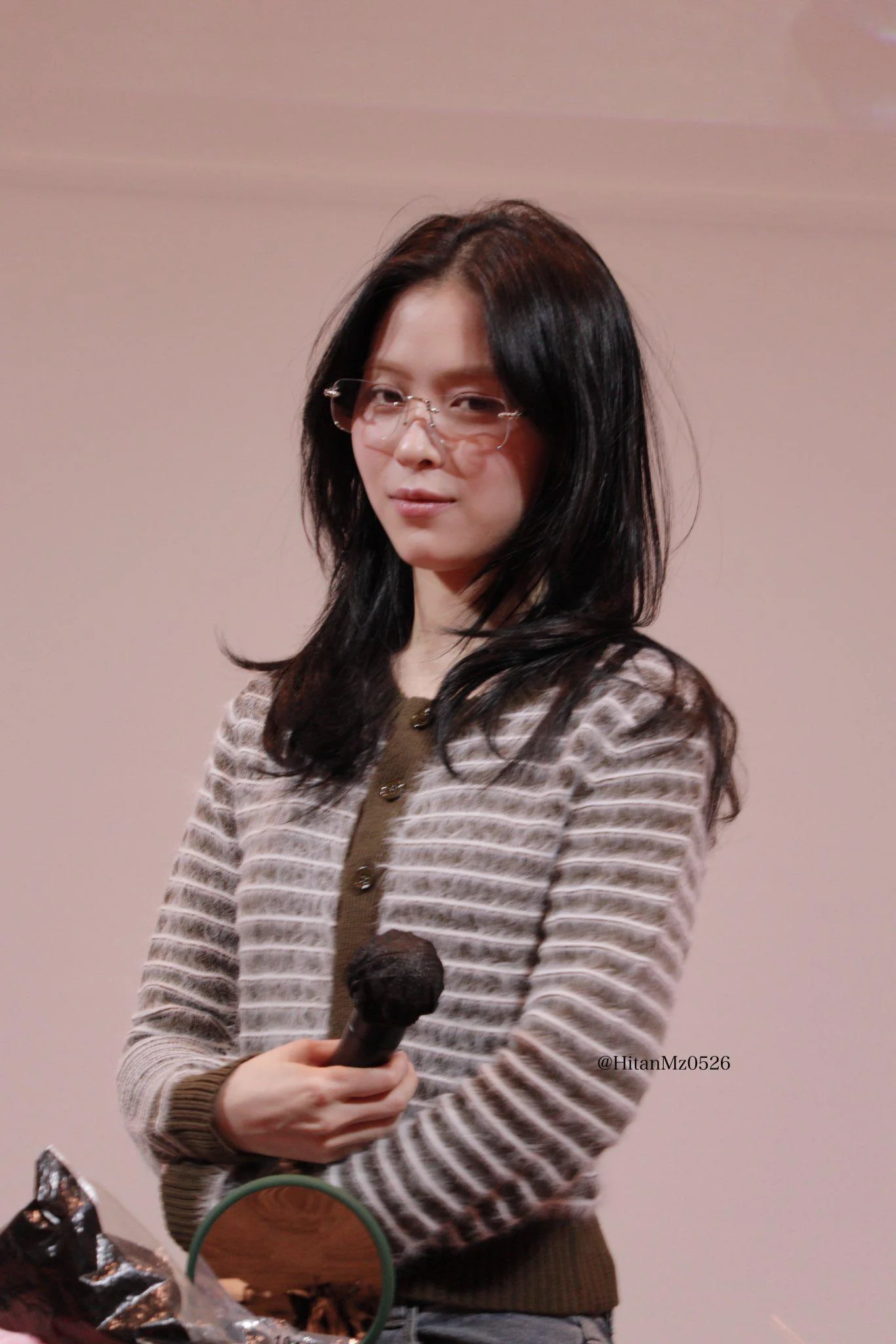 Itzy Ryujin picture 1 of 1