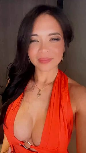 Lady in red tonight 😘'