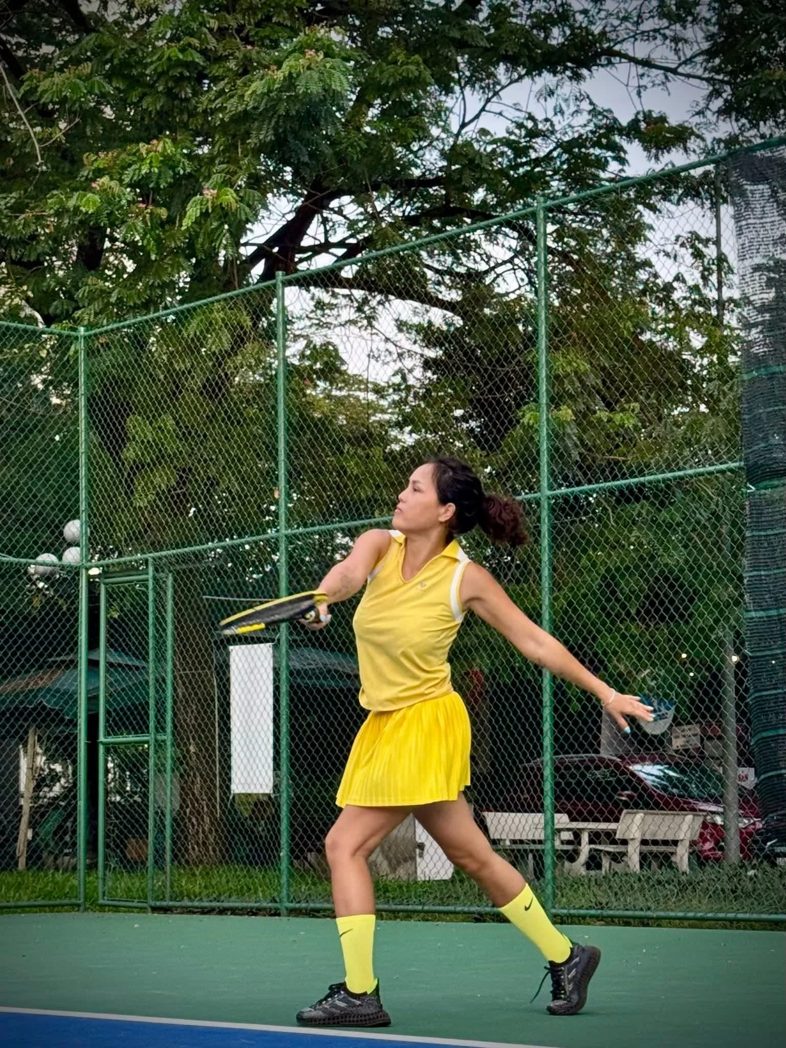 Anyone wants to play tennis? Love this sport so much. picture 1 of 1