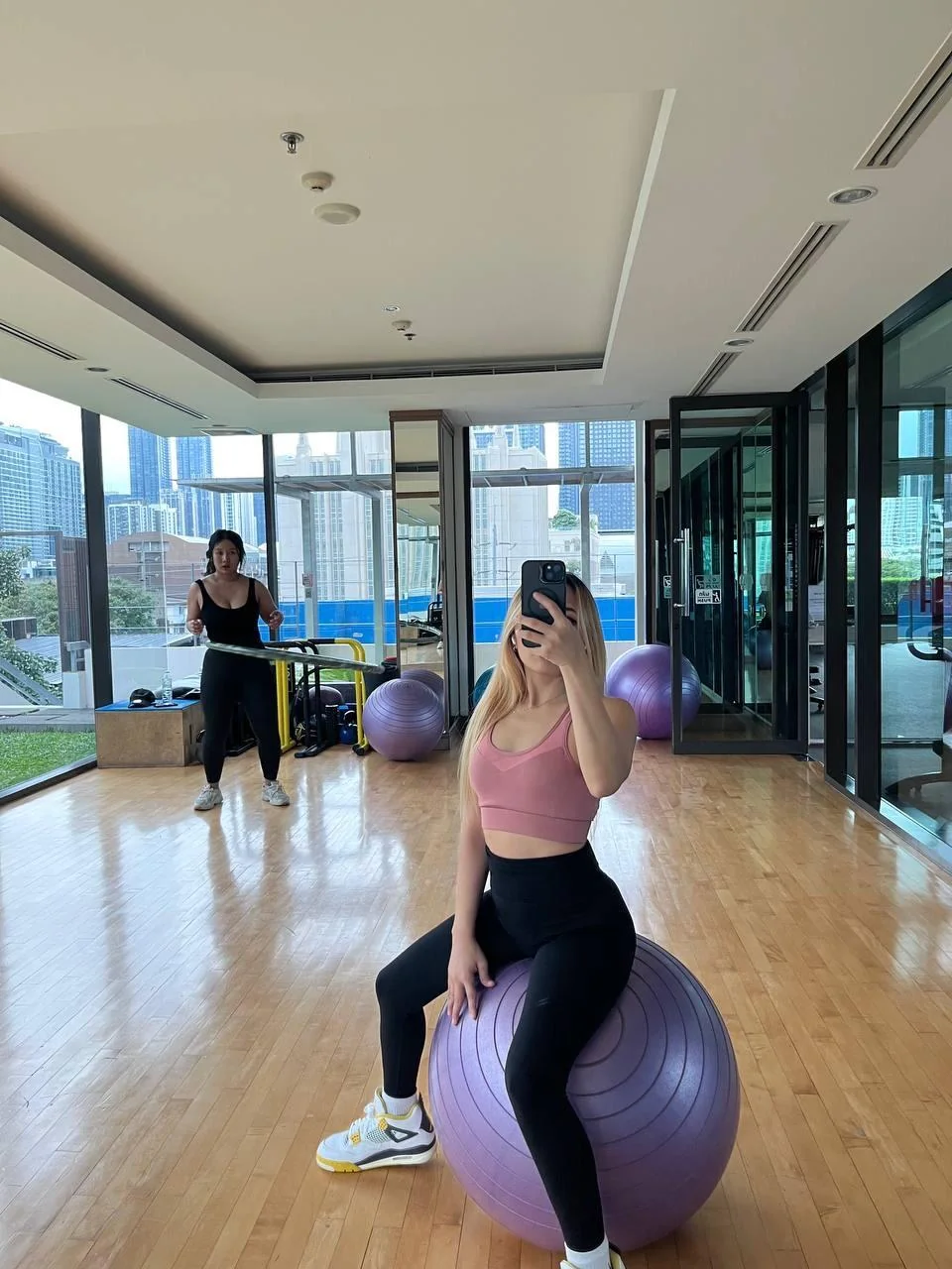 Gym fit.. picture 8 of 10