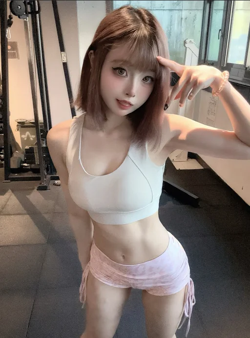 Elphy Chan picture 1 of 1