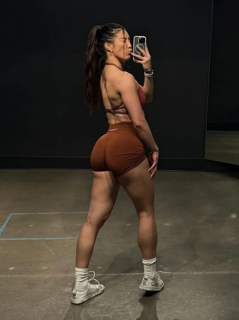 Amy Luong picture 3 of 8