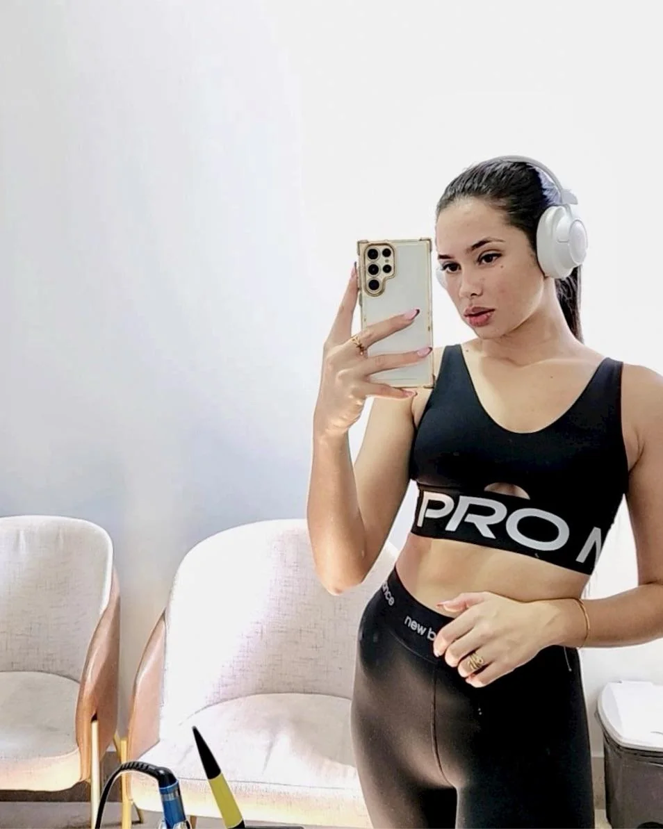 27yo… Me myself and I ❤️❤️[oc] picture 1 of 1