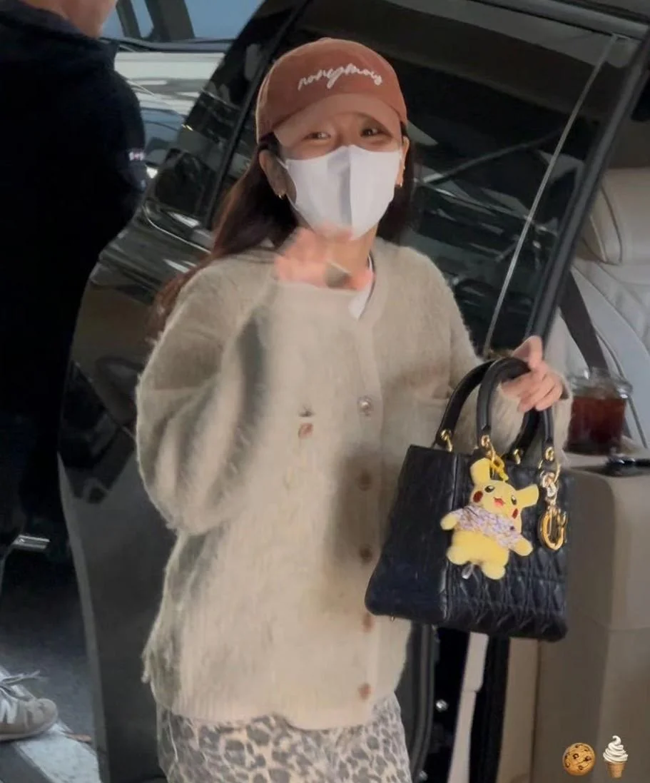 260209 JISOO picture 4 of 4