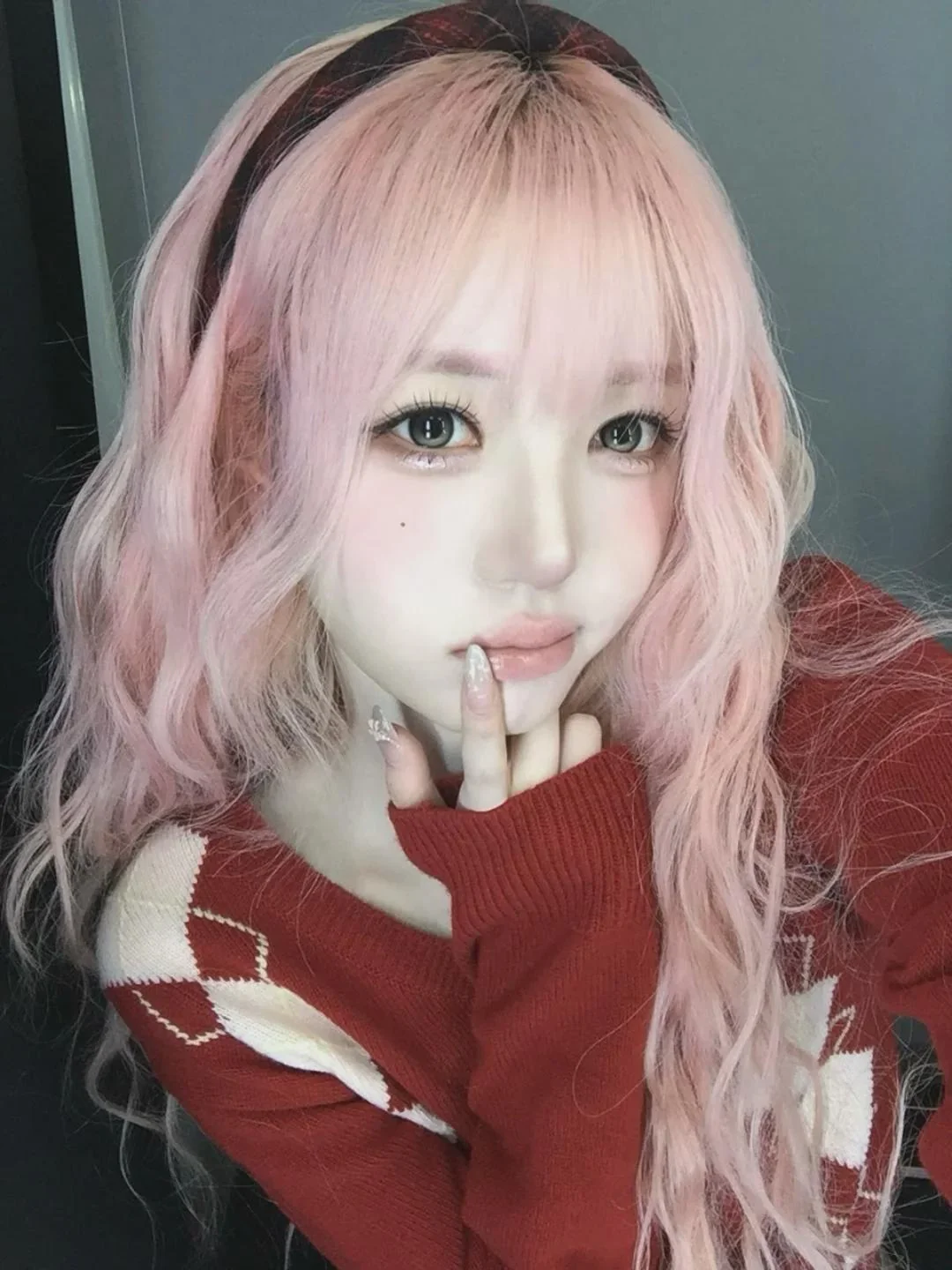 TripleS Chaewon picture 1 of 1